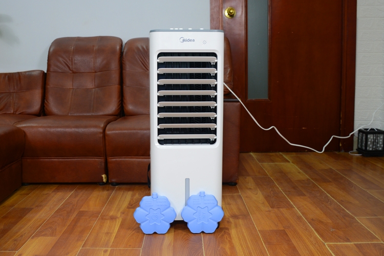 Quạt điều hòa Midea AC100-18B