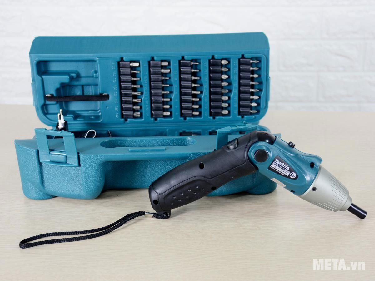 Máy bắt vít chạy pin Makita 6723DW