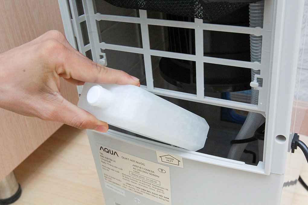 Quạt hơi nước Aqua AREF-B110MK3A (10 lít, 120w)