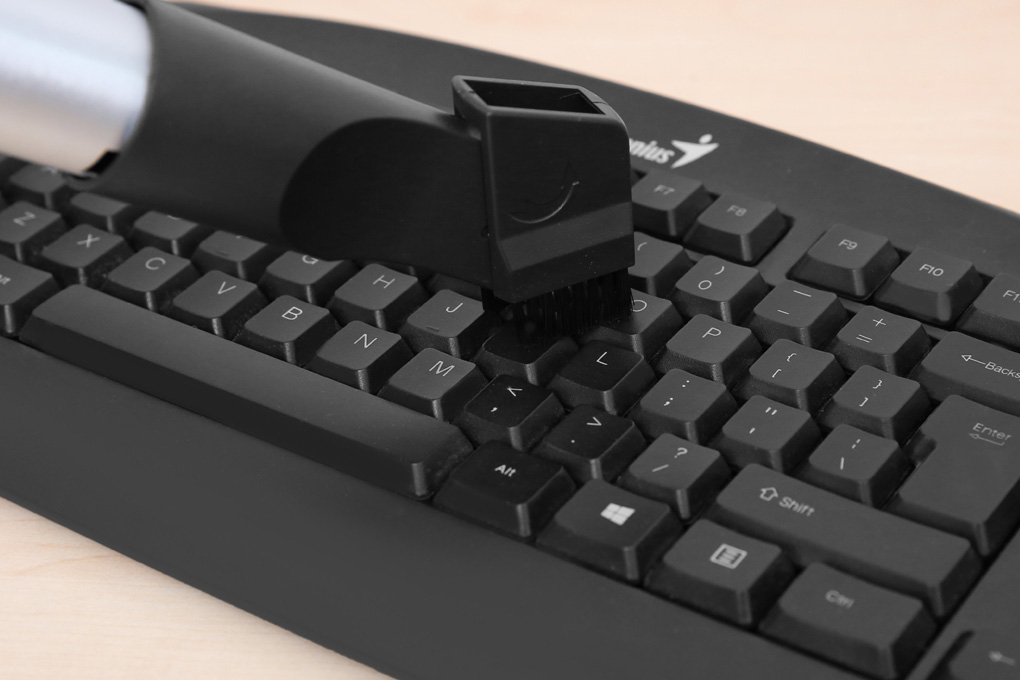 Máy hút bụi Electrolux EC41-2DB 2000W