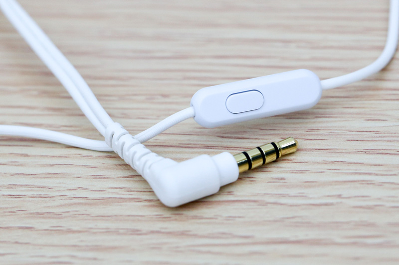 Tai nghe chụp tai có mic Sony MDR-ZX110AP