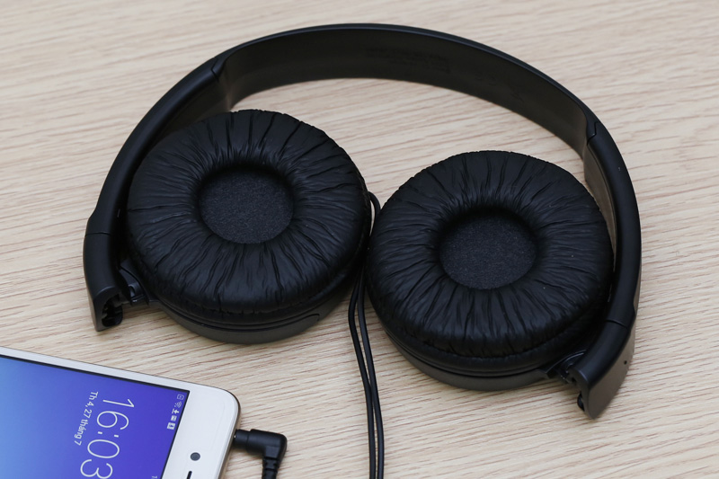 Tai nghe chụp tai có mic Sony MDR-ZX110AP