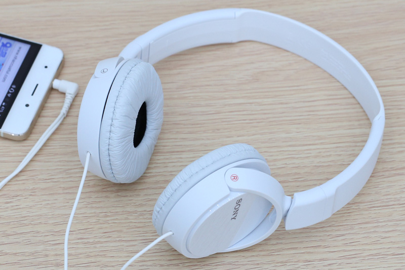 Tai nghe chụp tai có mic Sony MDR-ZX110AP