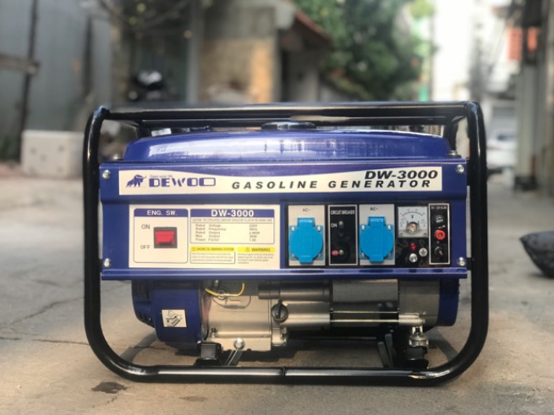 Máy phát điện chạy xăng 3KVA Dewoo DW-3000 giật tay - Thanh lý