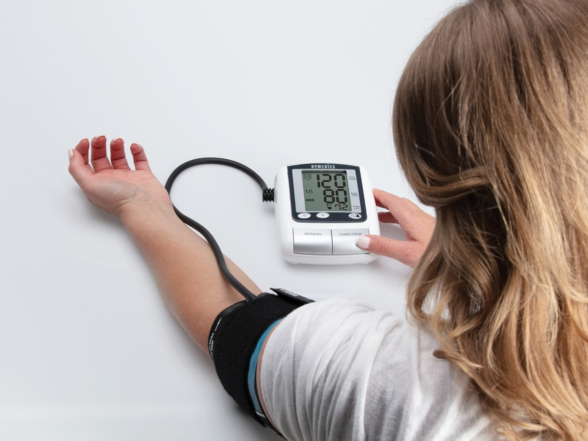 Máy đo huyết áp bắp tay HoMedics BPA065