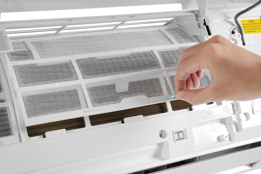 Điều hòa 1 chiều Gree 12000BTU GWC12KC-K6N0C4 (Gas R32)