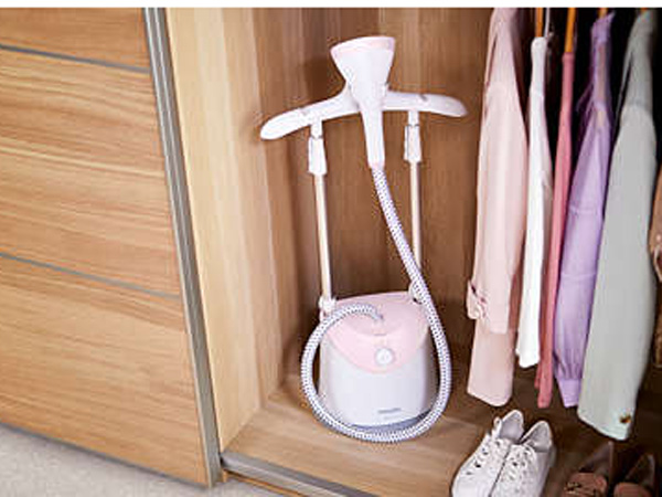 Bàn ủi hơi nước đứng Philips GC485/49