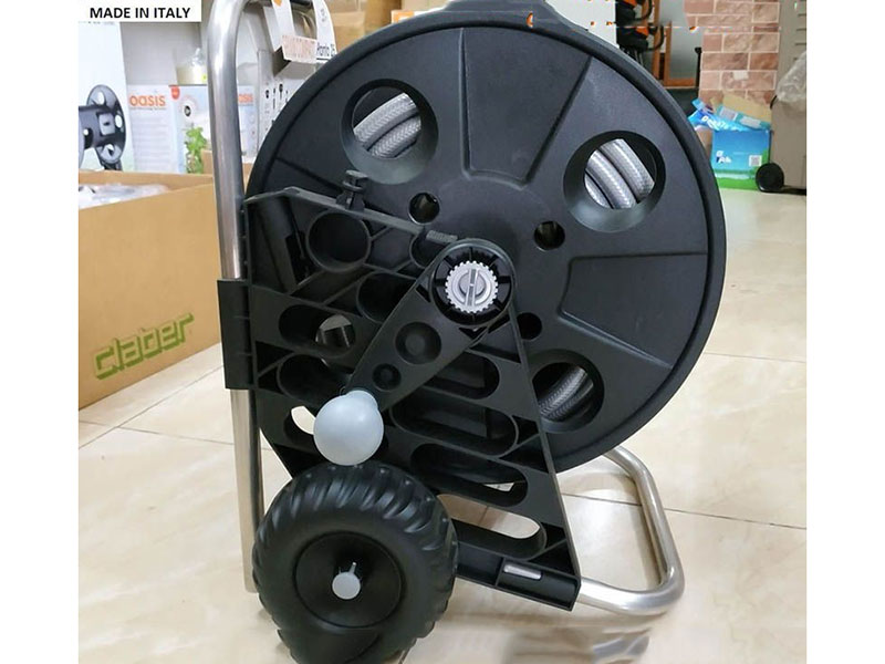 Cuộn ống tưới cây có bánh xe Claber 8858 Genius® Compact Pronto 25