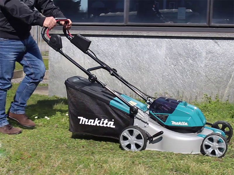 Máy cắt cỏ đẩy tay dùng pin Makita DLM460PT2