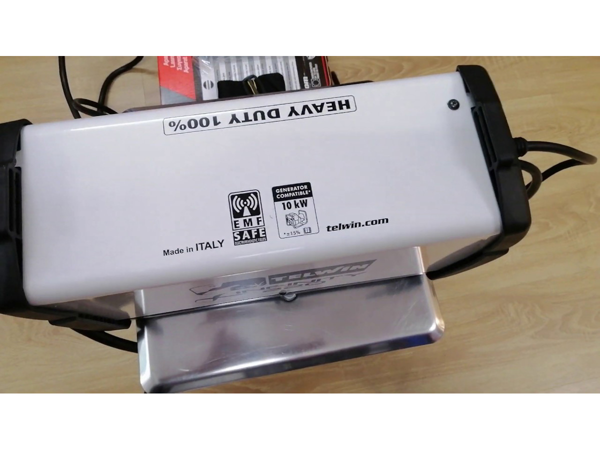 Máy hàn que Telwin INFINITY 220