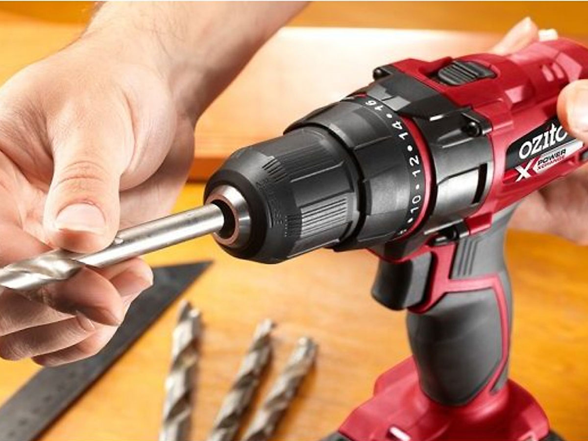 Thân máy khoan vặn vít pin 18V Ozito PXDDS-201 (Chưa bao gồm pin)