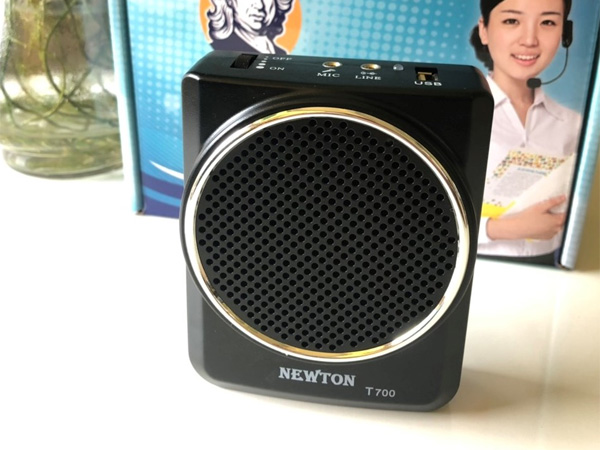 Máy trợ giảng Newton T700 có dây