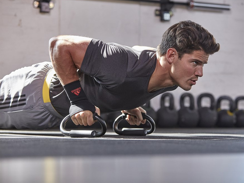 Băng cổ tay Adidas size M ADSU-12442RD