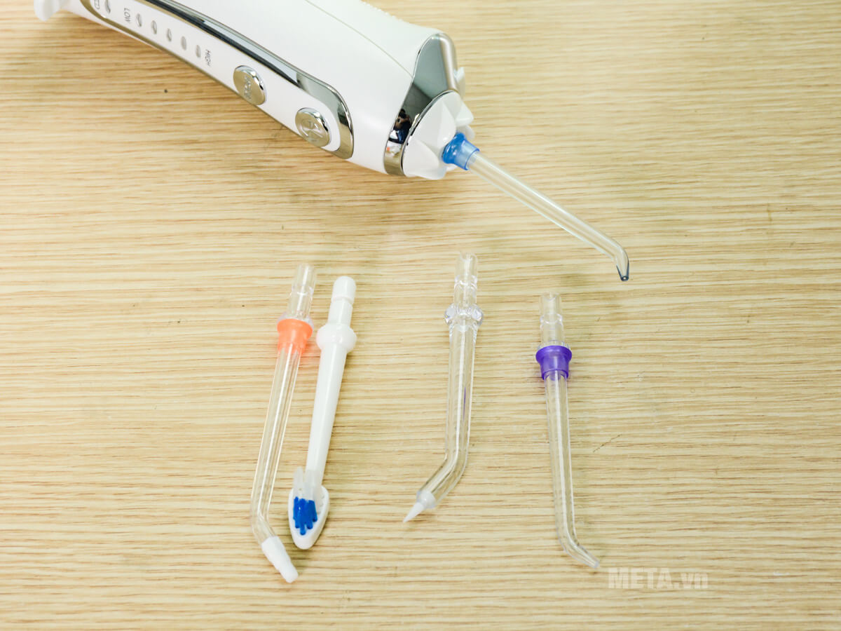 Máy tăm nước cầm tay Maxcare Max456S