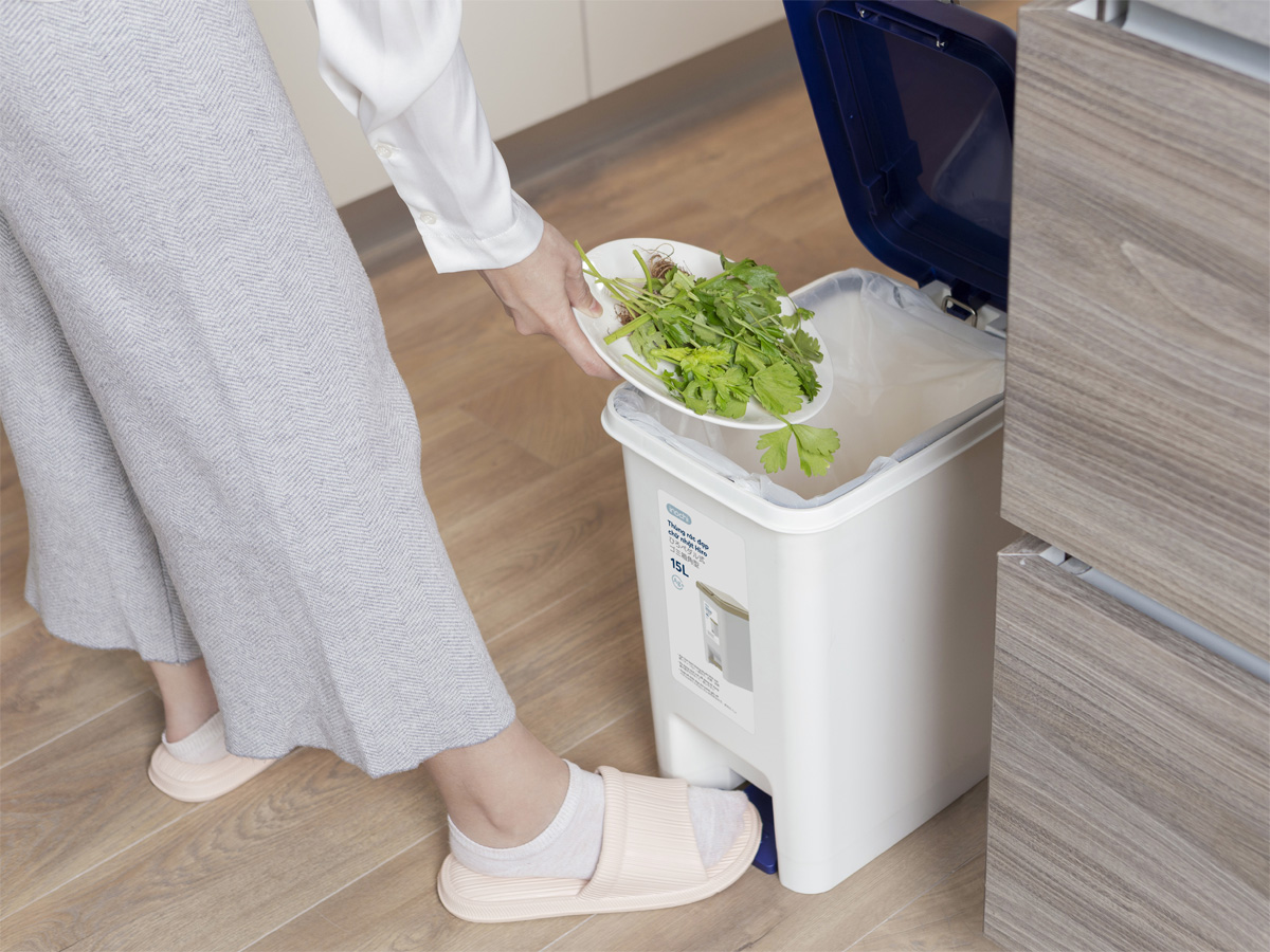 Thùng rác đạp chữ nhật Hiro 15L HIN.RACN.0015ZZ1