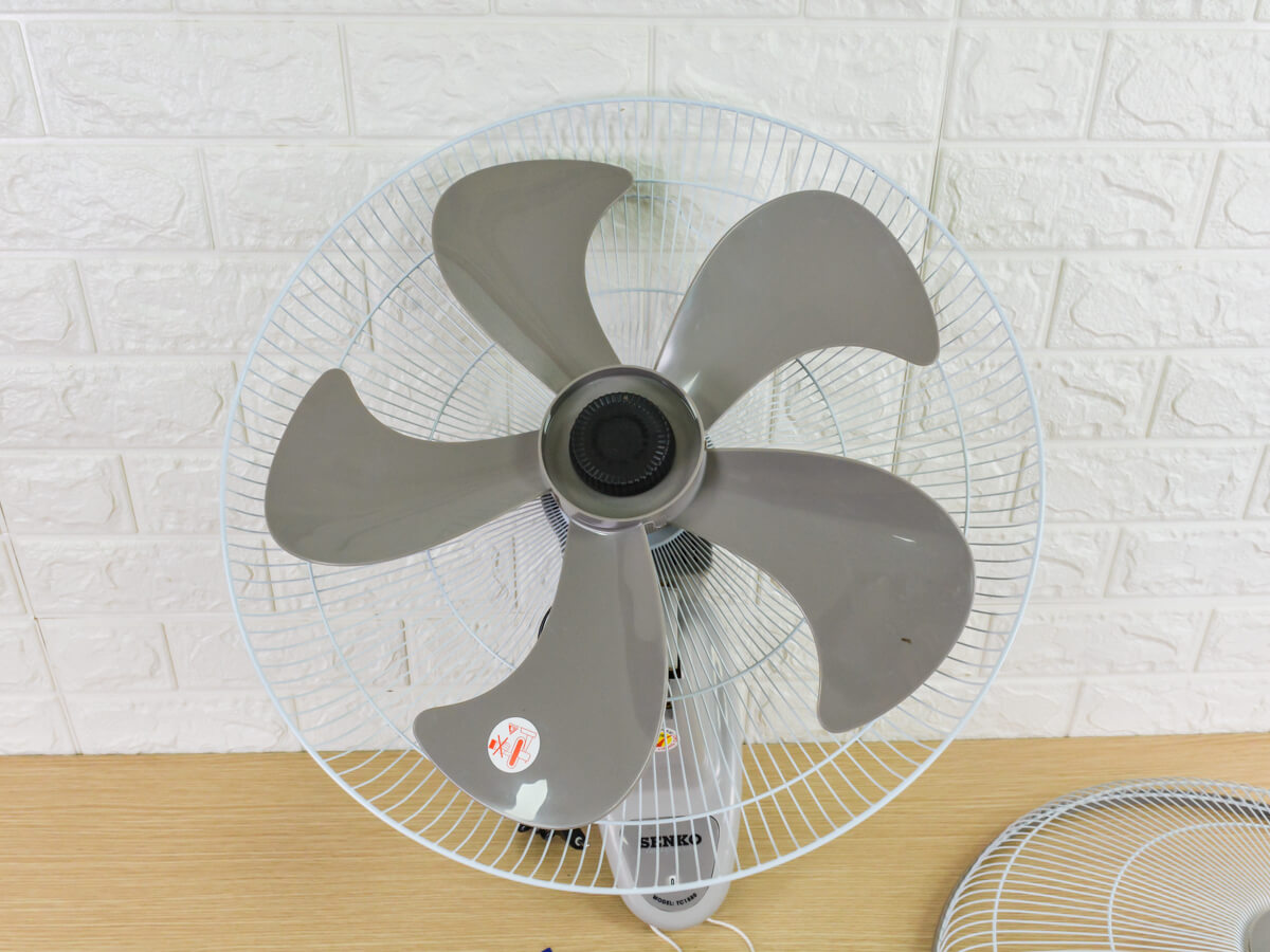 Quạt treo tường Senko TC1880 (sải cánh 43cm, 75W)