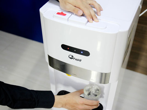 Cây nước nóng lạnh FujiE WD6500C (bình nước âm)