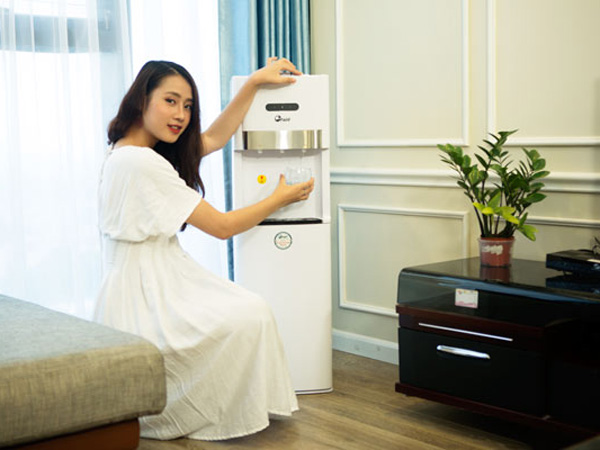 Cây nước nóng lạnh FujiE WD6500C (bình nước âm)