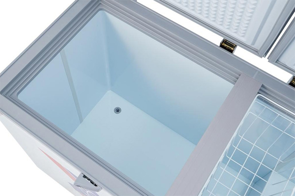 Tủ đông 1 ngăn 2 cánh mở Sanaky VH 4099A1