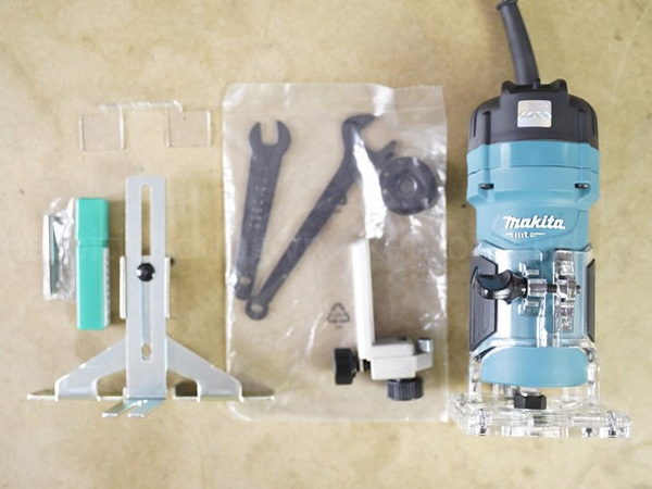Máy soi gỗ Makita M3700B