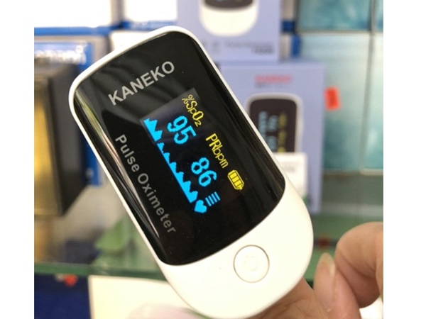 Máy đo nồng độ oxy trong máu và nhịp tim Kaneko SPO2 FS20D