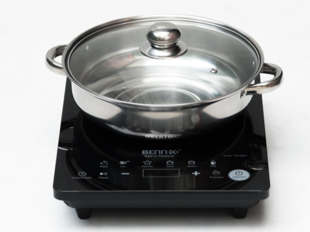 Bếp điện từ Bennix BN-666IH (tặng kèm nồi lẩu)