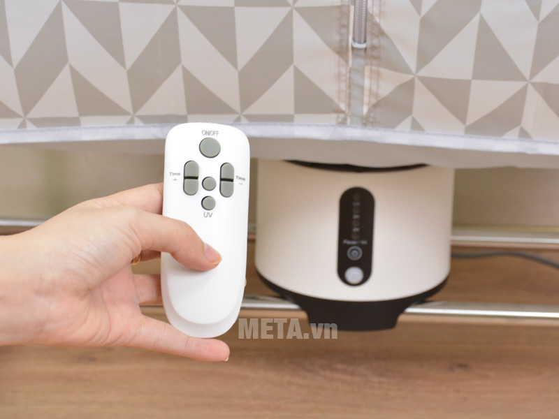 Máy sấy quần áo Tiross TS883