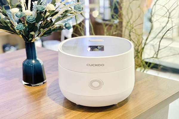 Nồi cơm điện Cuckoo CR-0675F (1.08 lít, màu trắng)