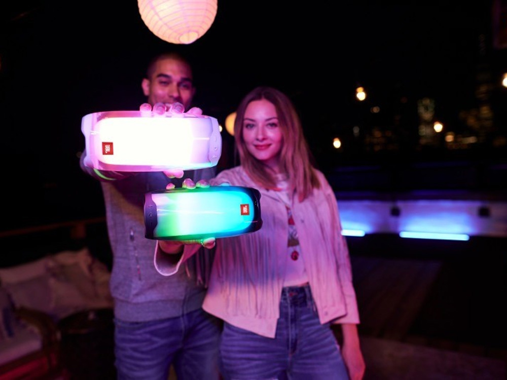 Loa di động JBL Pulse 4 kết nối đa thiết bị