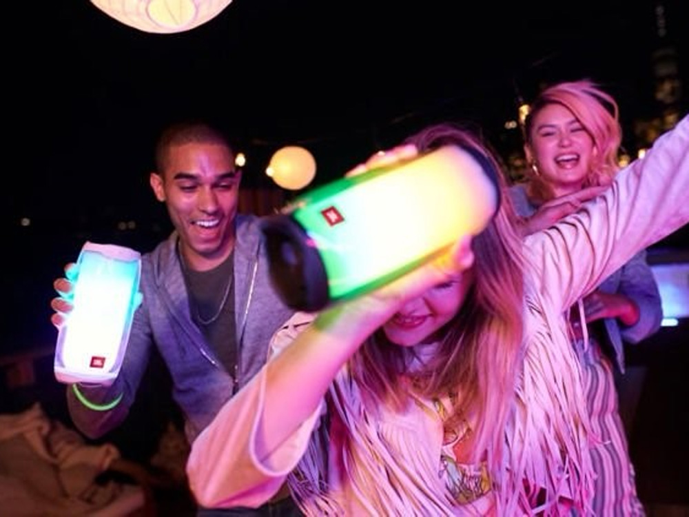 Loa di động JBL Pulse 4 kết nối đa thiết bị