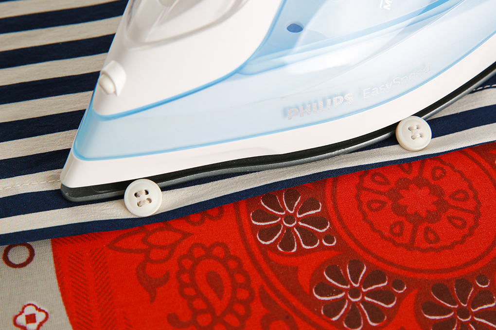 Bàn là hơi nước Philips GC1740/20 (2.000W)