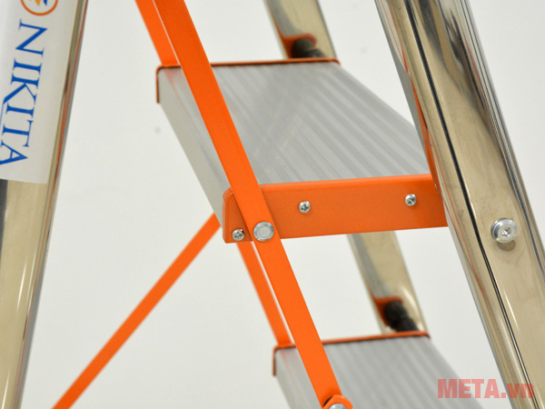 Thang tay vịn inox 6B Nikita NKT-N206(IN06)