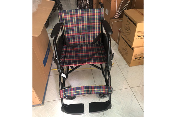 Xe lăn tiêu chuẩn Lucass X75 (X75J)