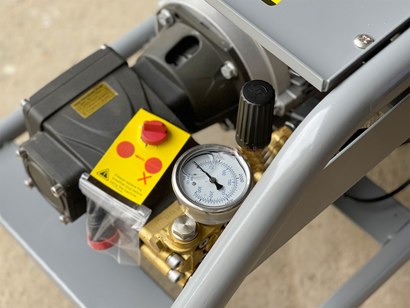 Máy rửa xe tự ngắt Rubix RS30S