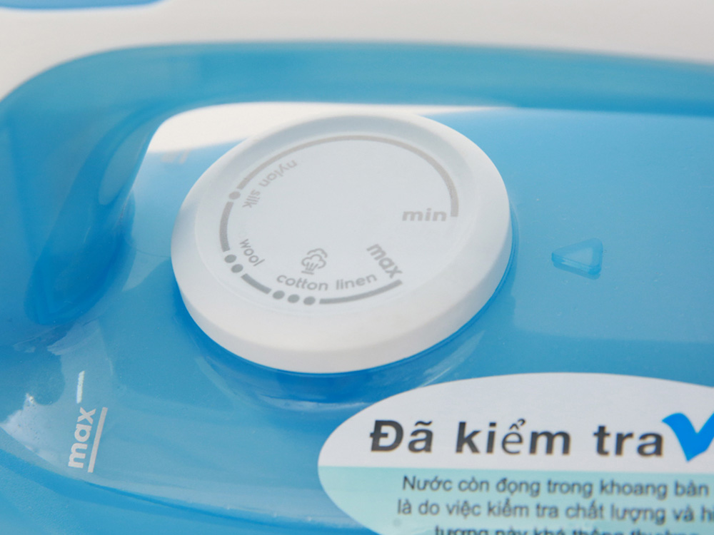 Bàn ủi hơi nước Electrolux ESI4017