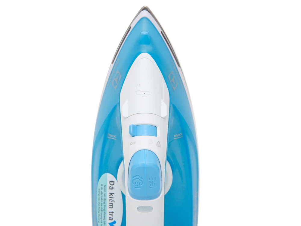 Bàn ủi hơi nước Electrolux ESI4017