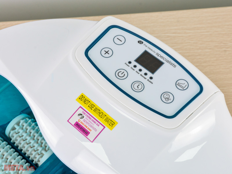 Bồn ngâm chân massage 6 con lăn tự động RIO FTBH8