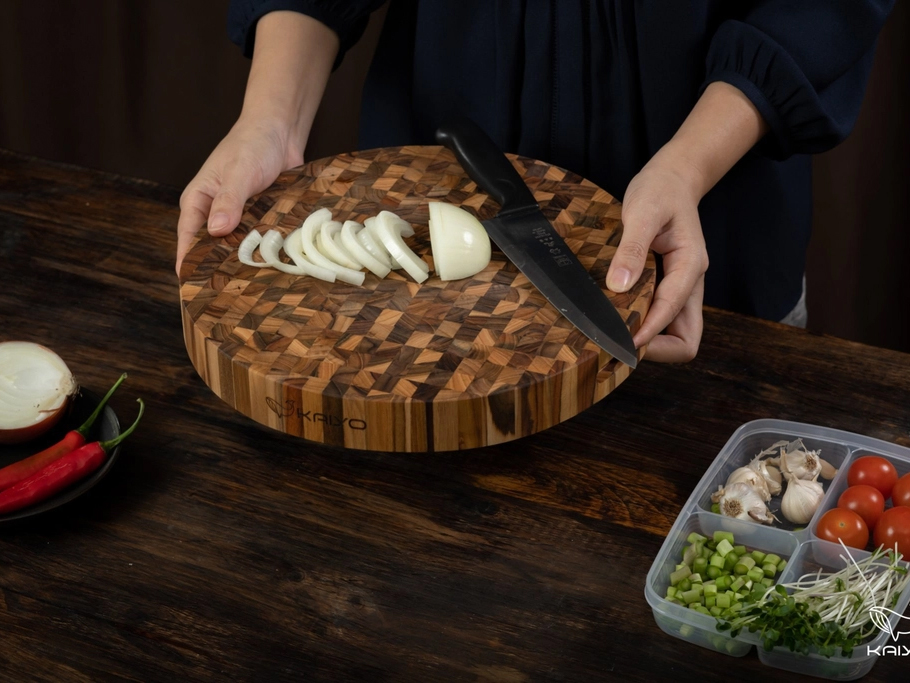 Thớt chặt gỗ Teak đầu cây Kaiyo hình tròn 30 x 3,8 cm TDC04