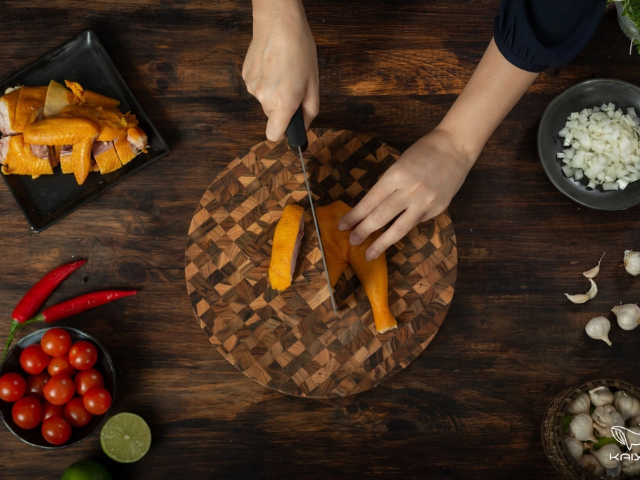 Thớt chặt gỗ Teak đầu cây Kaiyo hình tròn 30 x 3,8 cm TDC04