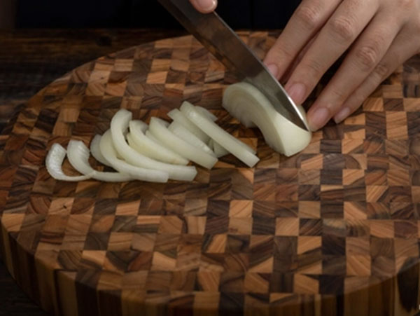 Thớt thái gỗ Teak đầu cây Kaiyo hình tròn 30x2,5cm TDC01