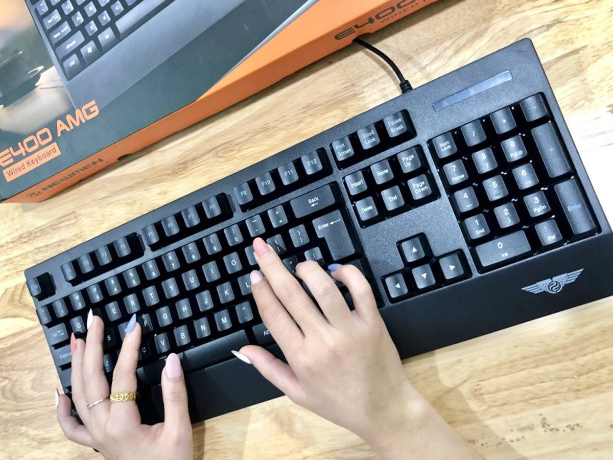 Bàn phím có dây Newmen E400 AMG