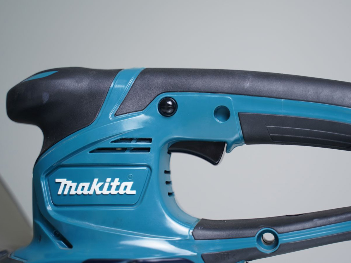 Máy cắt cỏ dùng pin Makita DUM604SY