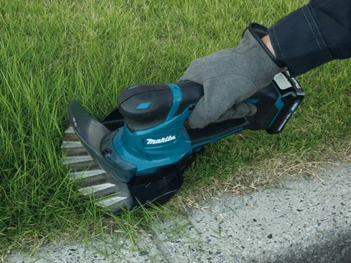 Máy cắt cỏ dùng pin Makita DUM604SY
