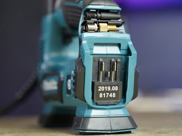 Máy bơm hơi dùng pin 12V Makita MP100DZ (chưa pin, sạc)