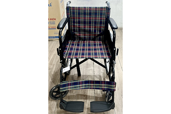 Xe lăn tiêu chuẩn Lucass X75 (X75J)