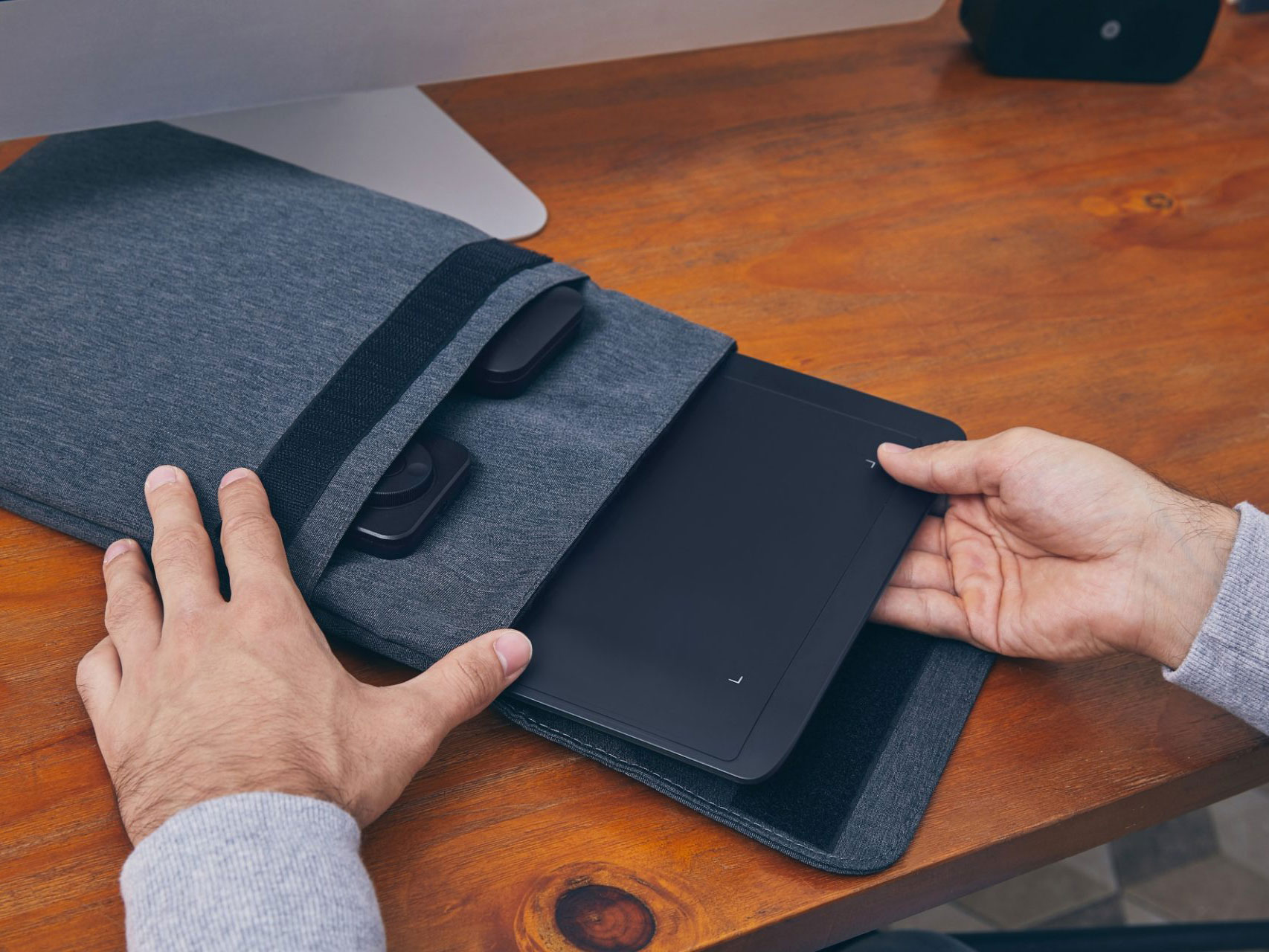 Bảng vẽ đồ họa Xencelabs Medium Bundle XMCTBMFRES (điều khiển Quick keys Wireless cảm ứng nghiêng)