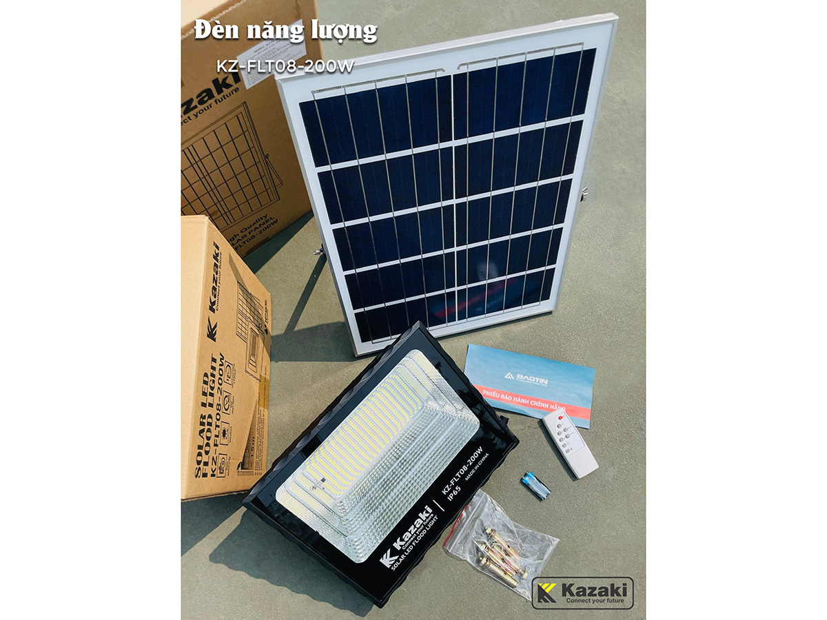 Đèn năng lượng mặt trời Kazaki KZ-FLT08-200W