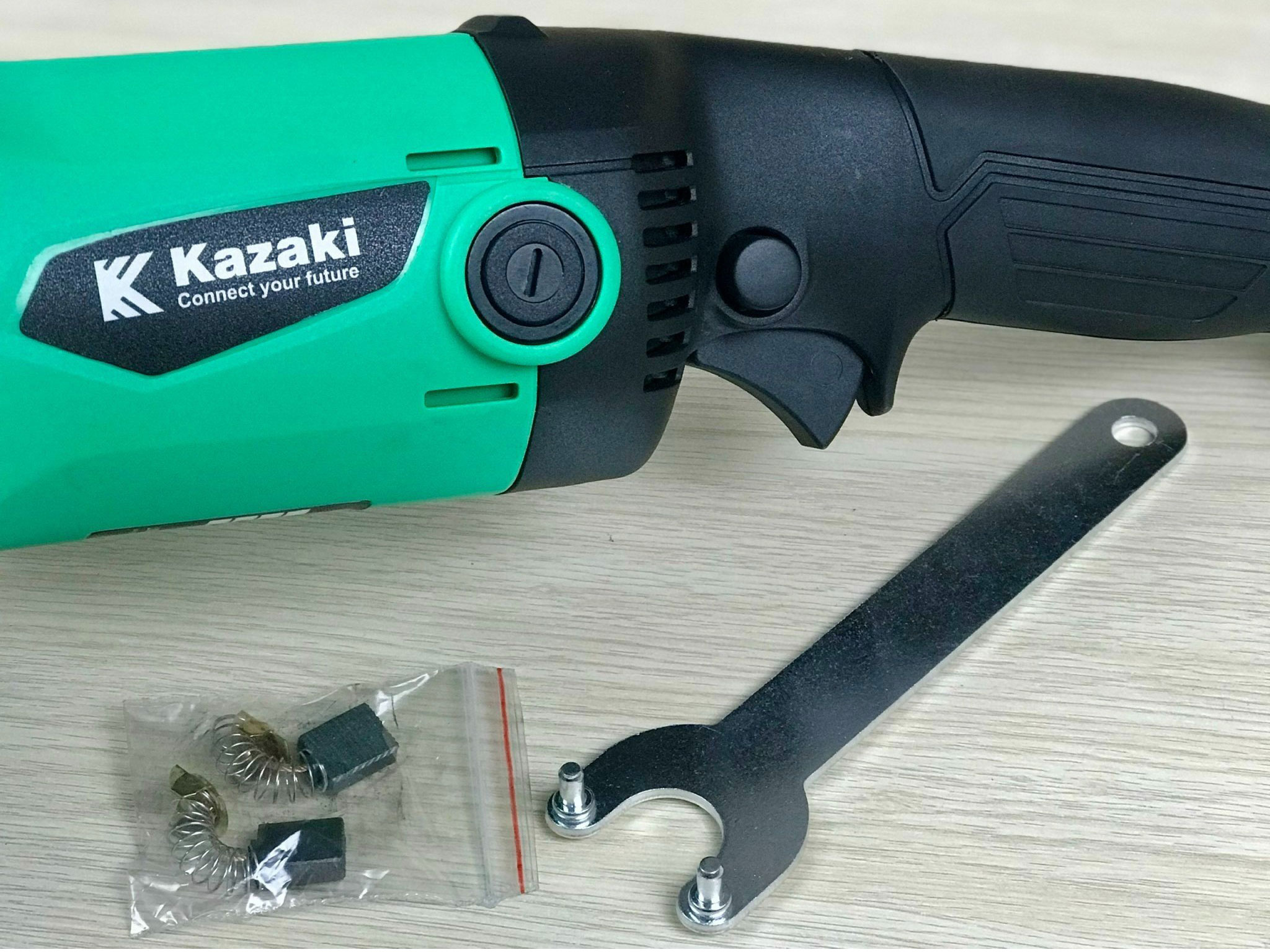 Máy mài góc Kazaki KZ9002MT