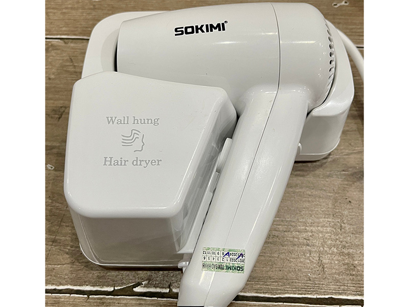 Máy sấy tóc treo tường Sokimi 3122S có giá đỡ