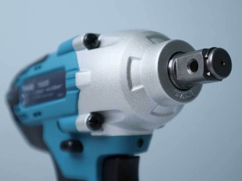 Máy vặn bu lông dùng pin Makita TW202DZ 18V (chưa pin, sạc)